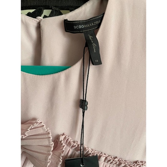 NWT $178 BCBG Maxazria Lorain Pleated Ruffle Applique Top Size XS Pink - Picture 6 of 6